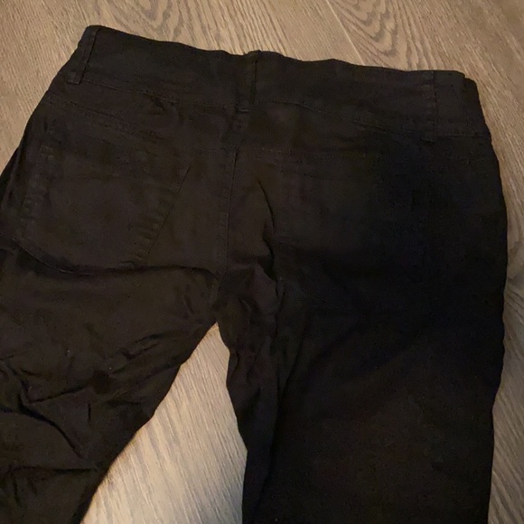 Black skinny jeans - Picture 3 of 4